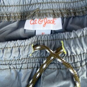 Size 5T cat and jack shorts